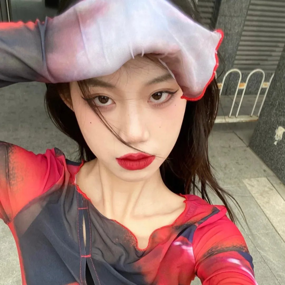 银坛莺燕